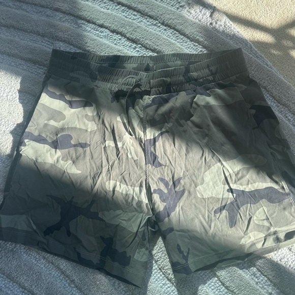 Tuff Athletics shorts size L - 2 pieces - Picture 3 of 3